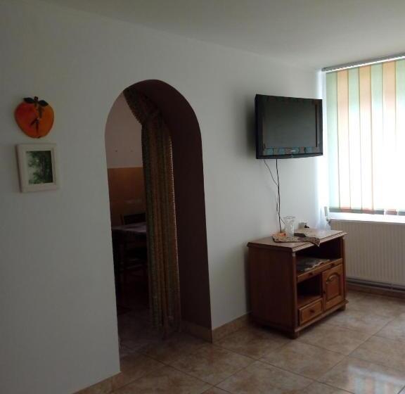 Bed and Breakfast Ibolya Imola