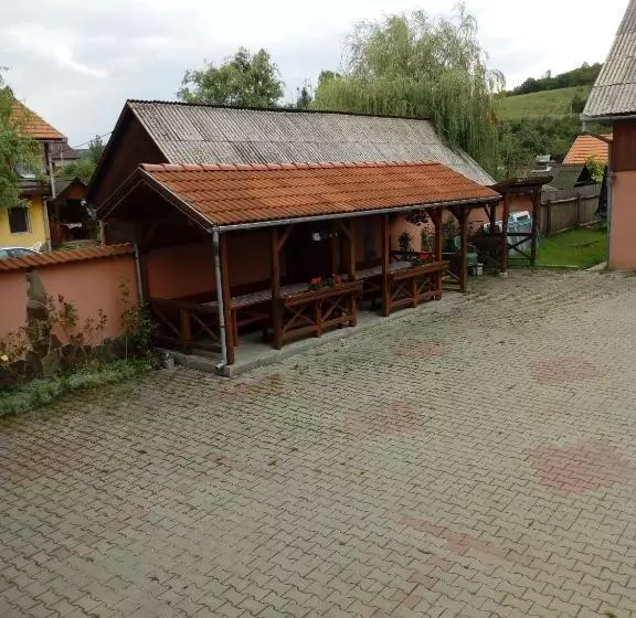 تختخواب و صبحانه Ibolya Imola