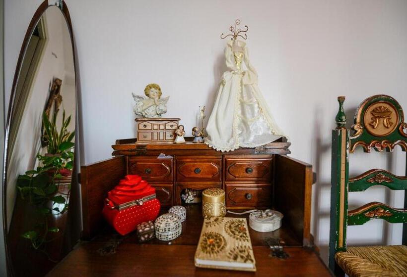 تختخواب و صبحانه Il Giardino Incantato