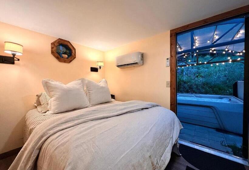 Dreamy Couples Cabin In The Shenandoah Forrest