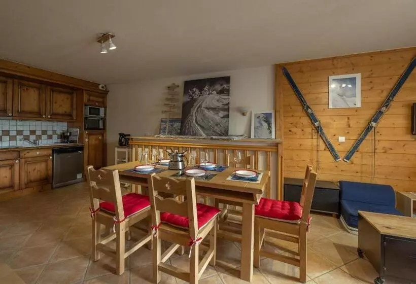 Morillon 1100 Skis Aux Pieds