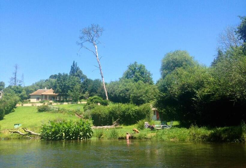 膳宿费 A Boat House