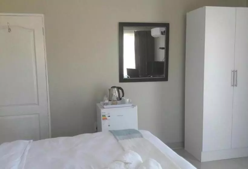 Majatalo Lullaby Guesthouse