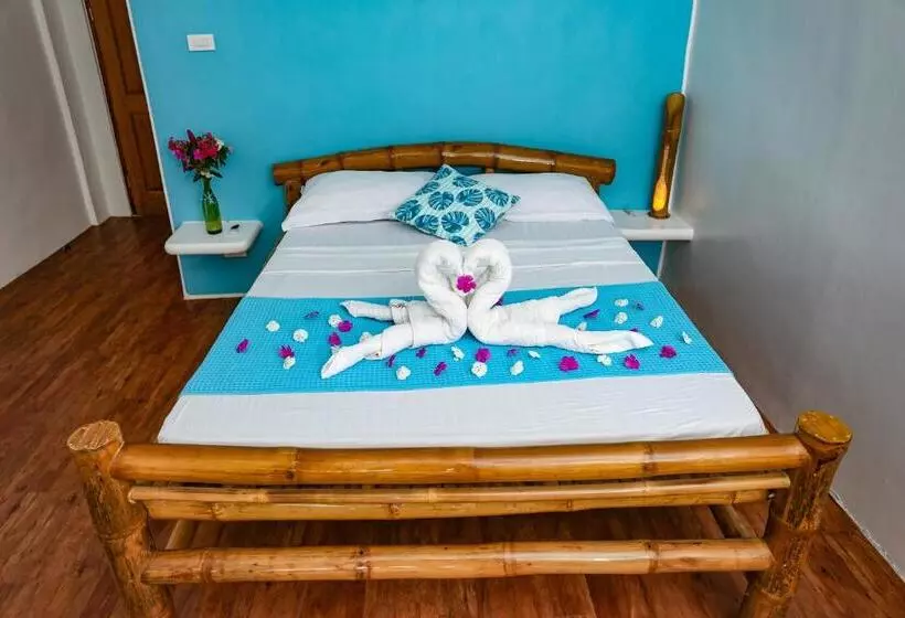 پانسیون Lunazul Guesthouse