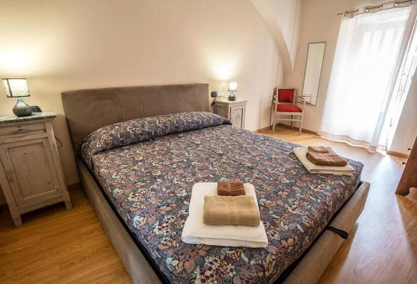 Suma Si Casa Cesare   2000 Mq Di Giardino A Vostra Disposizione