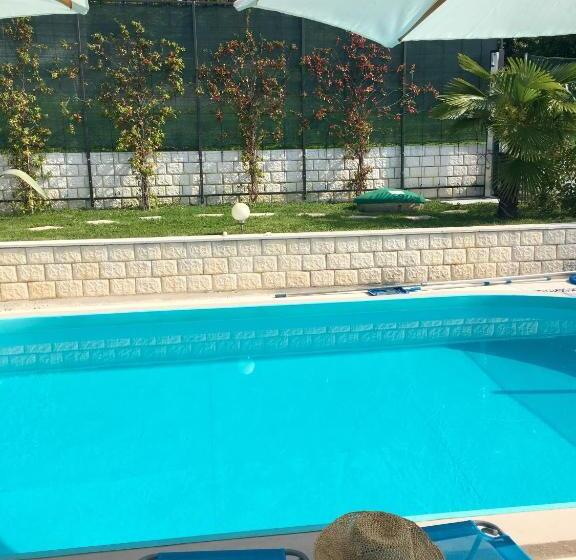 Sweet Apartment With Private Pool Lori Ankaran