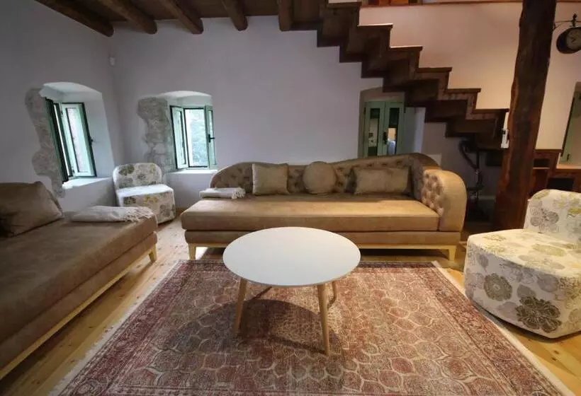 Villa Jolie