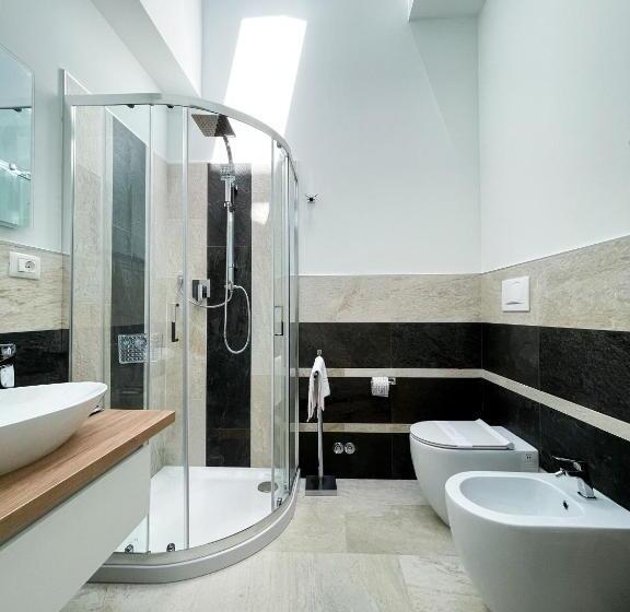 Domus Lavinia   Levante     Anzio