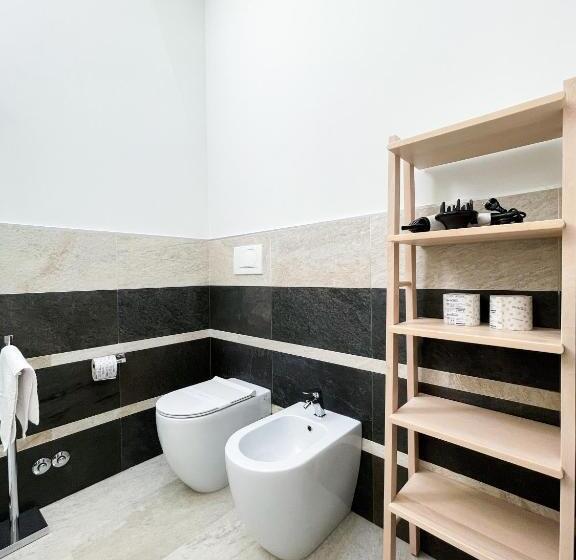 Domus Lavinia   Levante     Anzio