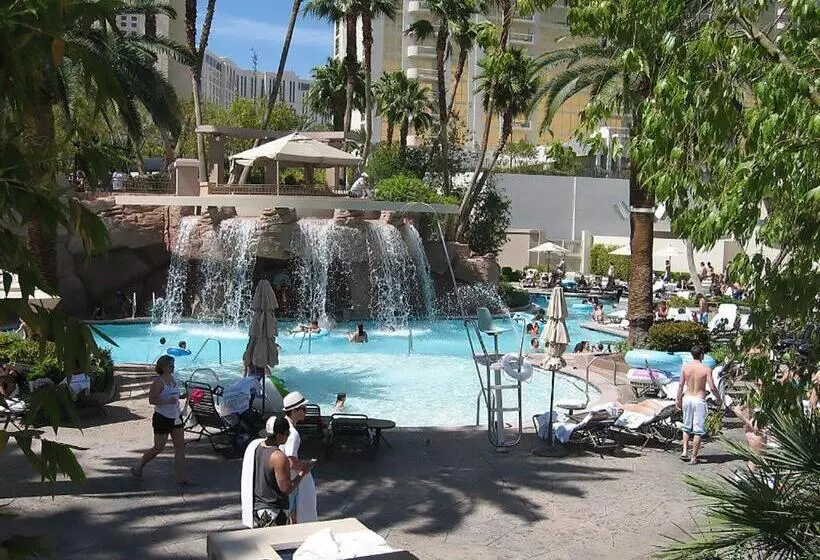 Mgm Signature