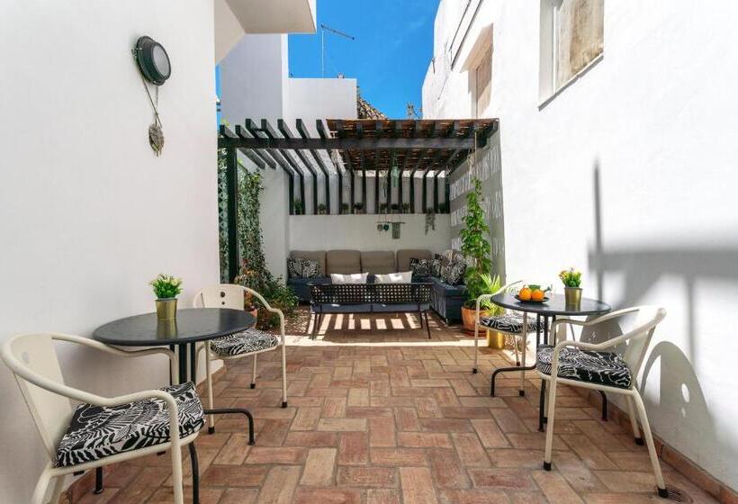 پانسیون Downtown Alegria