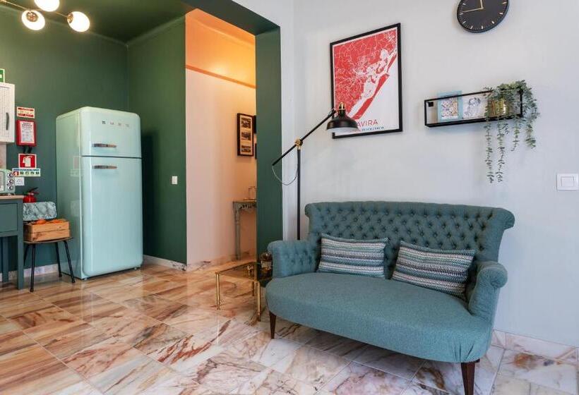 پانسیون Downtown Alegria