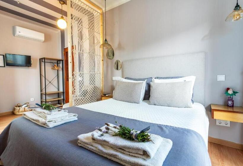 پانسیون Downtown Alegria