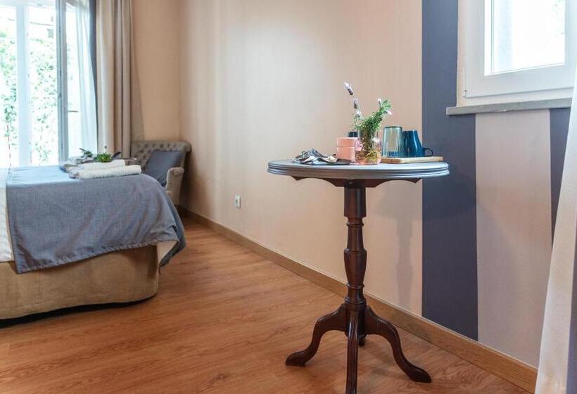 پانسیون Downtown Alegria