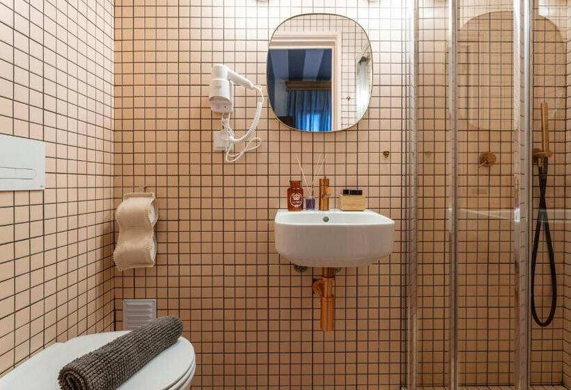 پانسیون Downtown Alegria