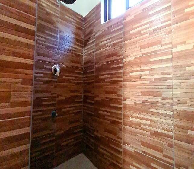 پانسیون Roos Guesthouse