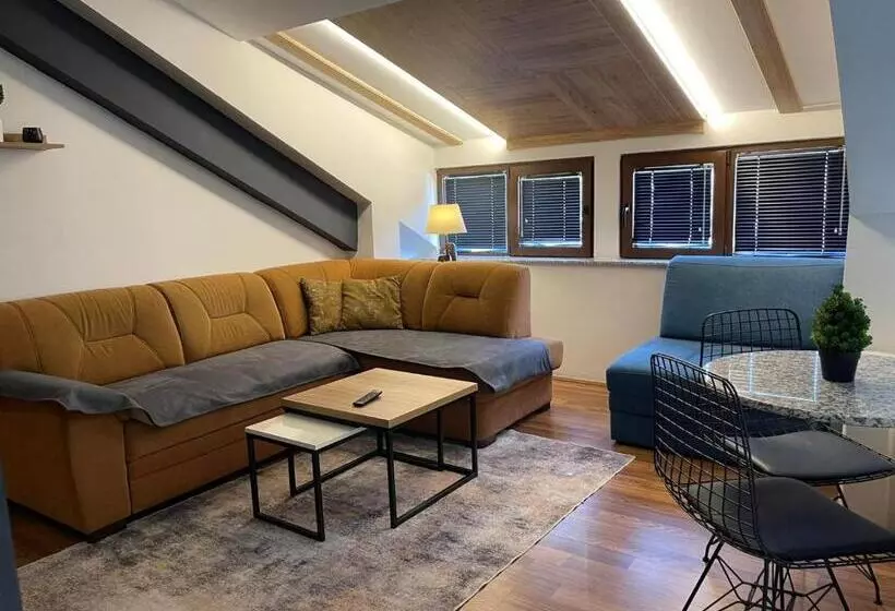 Urban Corner   Deluxe Apartments