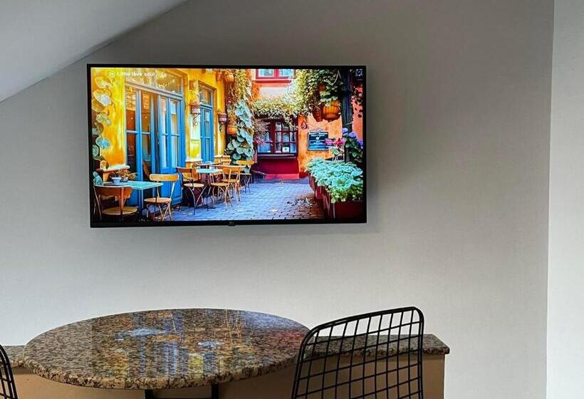 Urban Corner   Deluxe Apartments