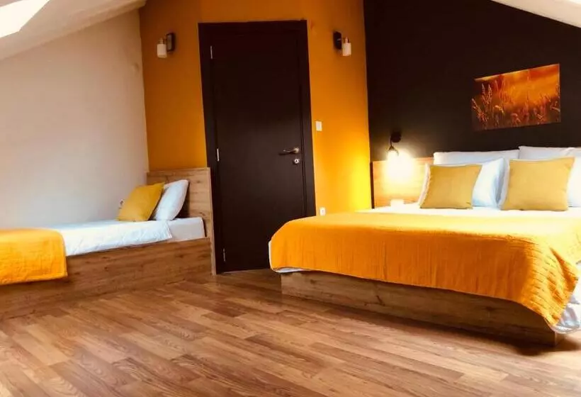 Urban Corner   Deluxe Apartments