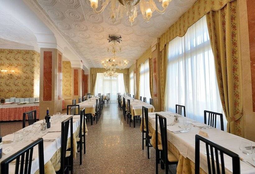 Hotel Capri & Residence