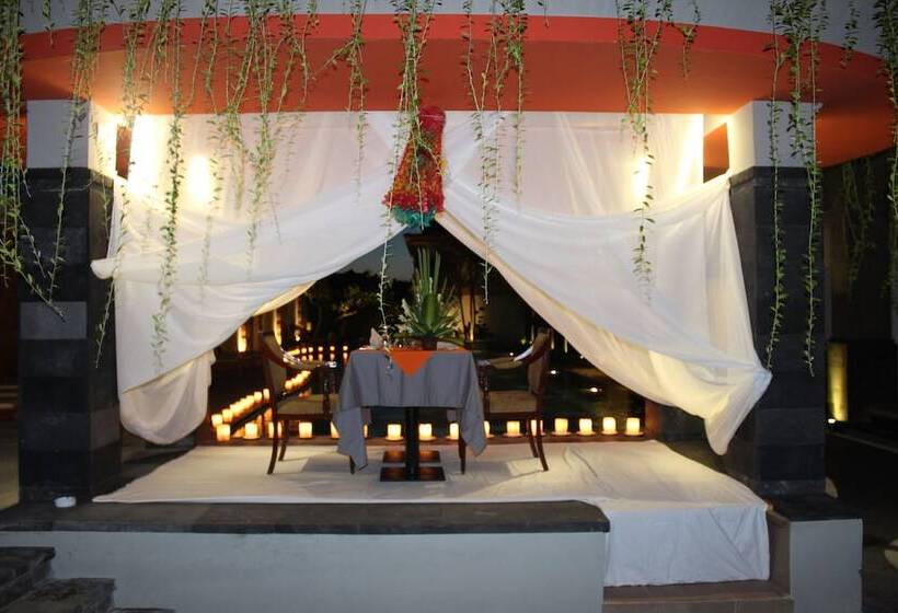 בית מלון כפרי Grand Sinar Indah