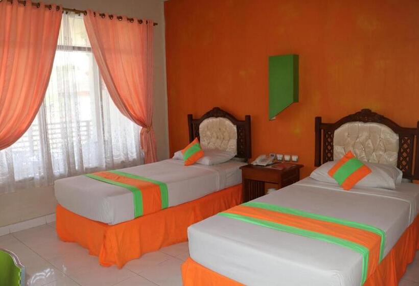 בית מלון כפרי Grand Sinar Indah