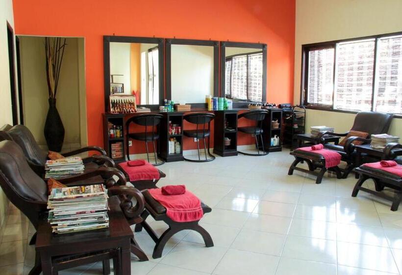 בית מלון כפרי Grand Sinar Indah