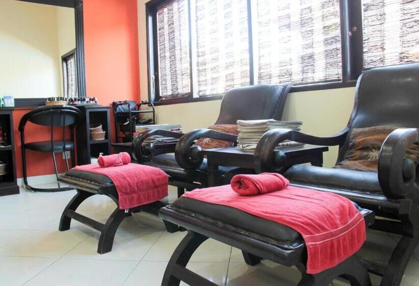 בית מלון כפרי Grand Sinar Indah