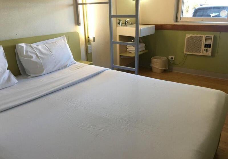 Отель Ibis Budget Campbelltown