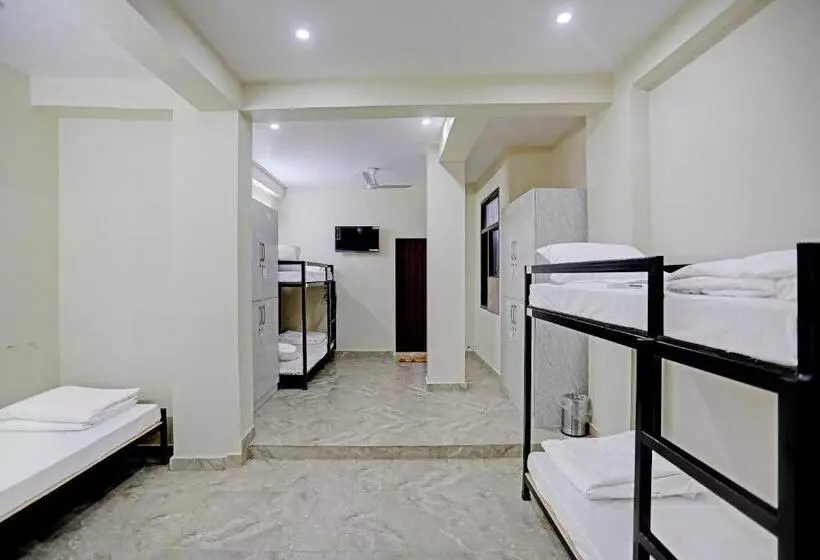 هتل S B Inn   Near New Delhi Railway Station Paharganj