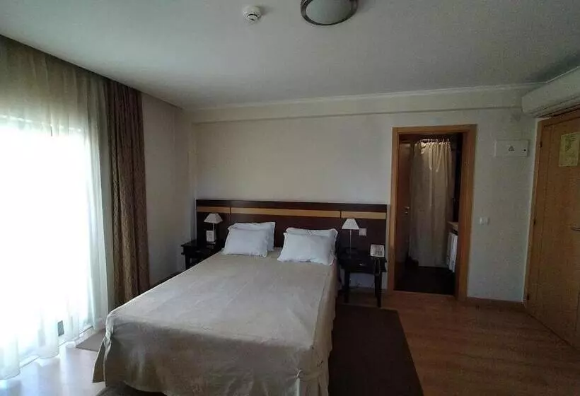 ホテル Santo Condestavel