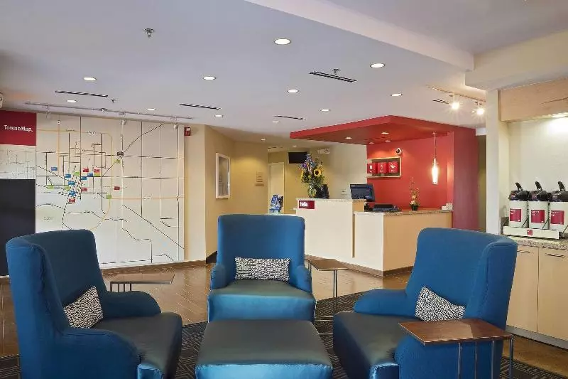 هتل Towneplace Suites By Marriott Garden City