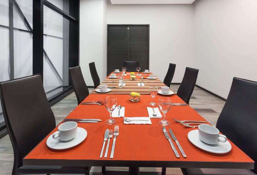 בית מלון כפרי Wyndham Bogota