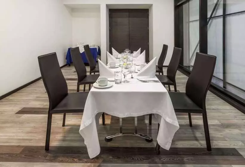 هتل Wyndham Bogota