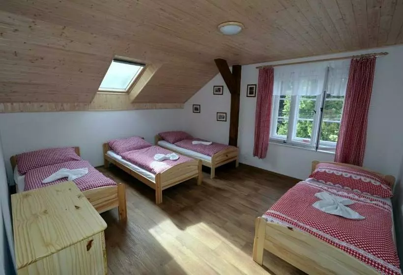 Retkeilymaja Hospoda U Lípy