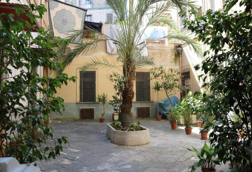 B&b Garibaldi Station