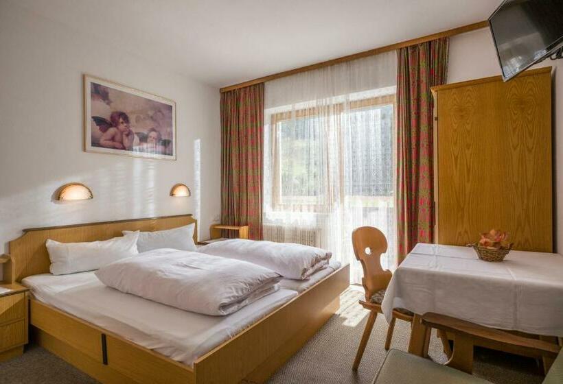 住宿加早餐  Gasthof Kühle Rast