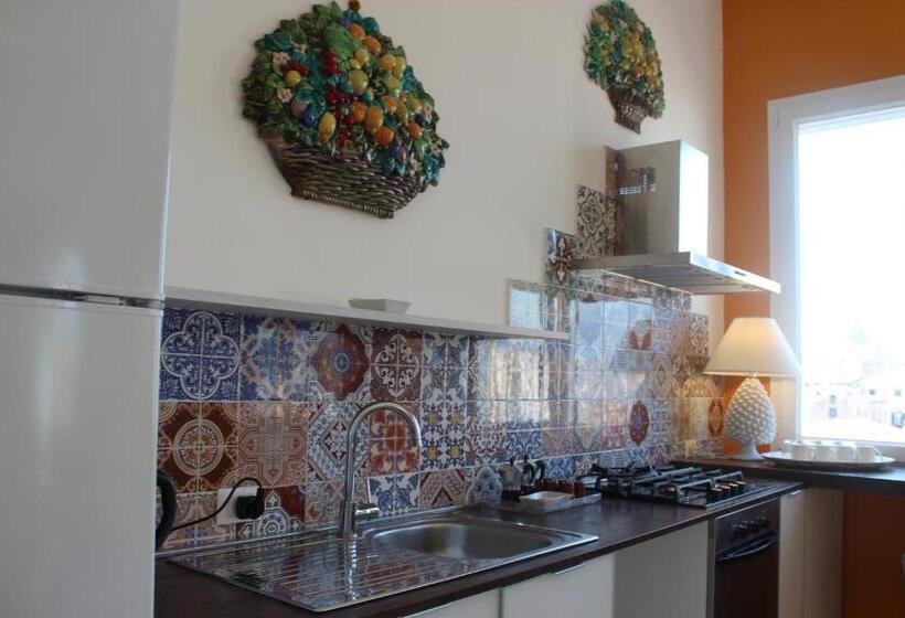 تختخواب و صبحانه La Maison Del Sole