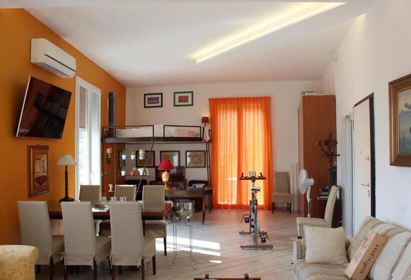 تختخواب و صبحانه La Maison Del Sole