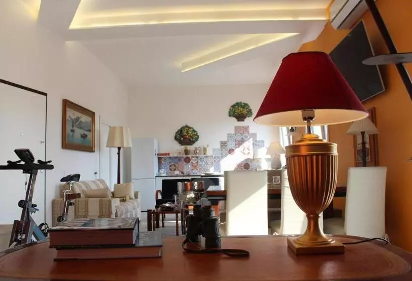 تختخواب و صبحانه La Maison Del Sole