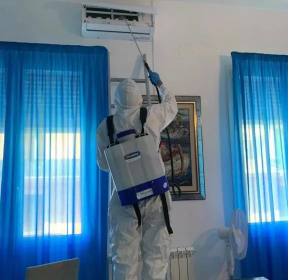 تختخواب و صبحانه La Maison Del Sole