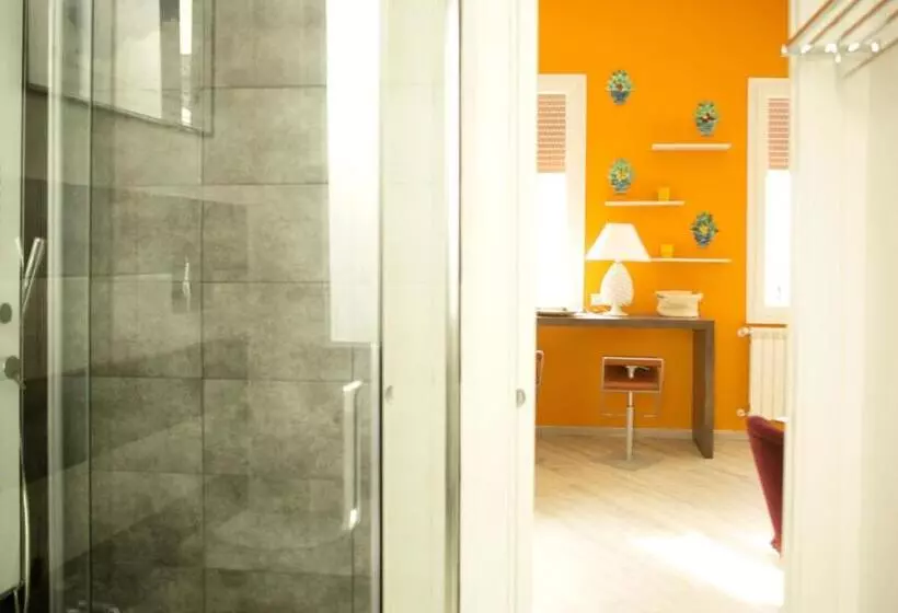 تختخواب و صبحانه La Maison Del Sole