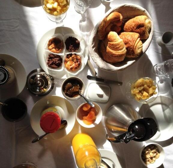 تختخواب و صبحانه Le Grand Arbre