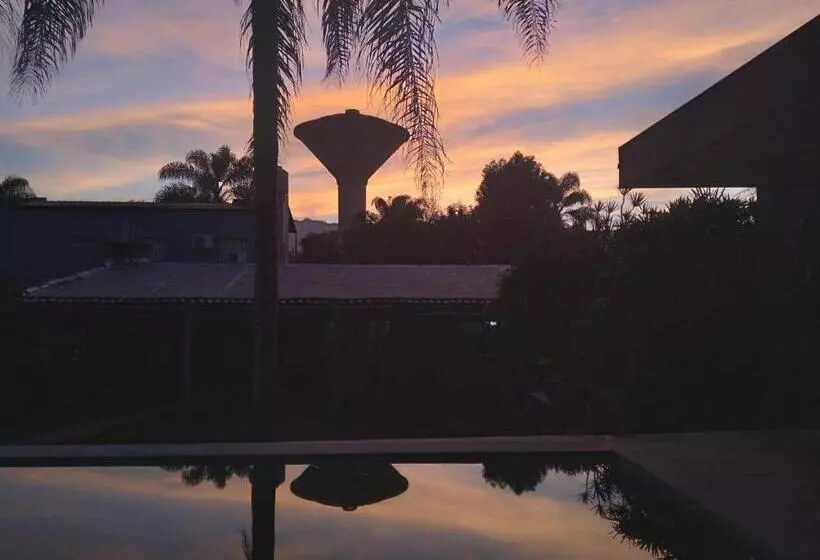 Casa De Huéspedes La Escondida