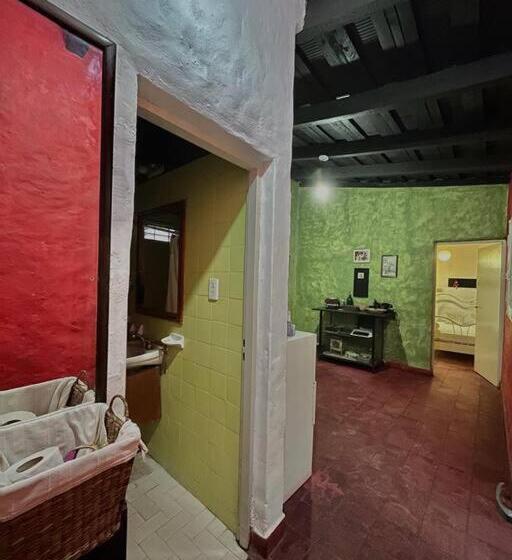 Casa De Huéspedes La Escondida