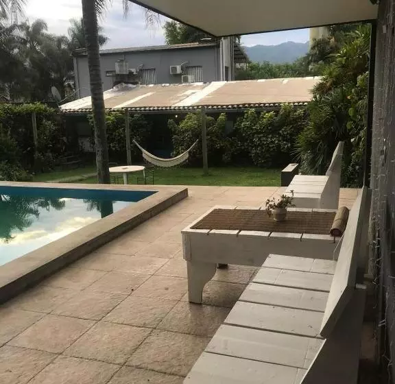 Casa De Huéspedes La Escondida