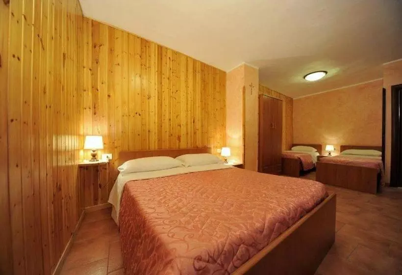 ホテル Albergo Pensione Paola