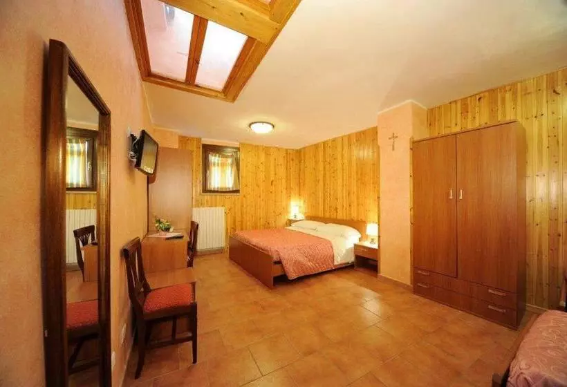 ホテル Albergo Pensione Paola