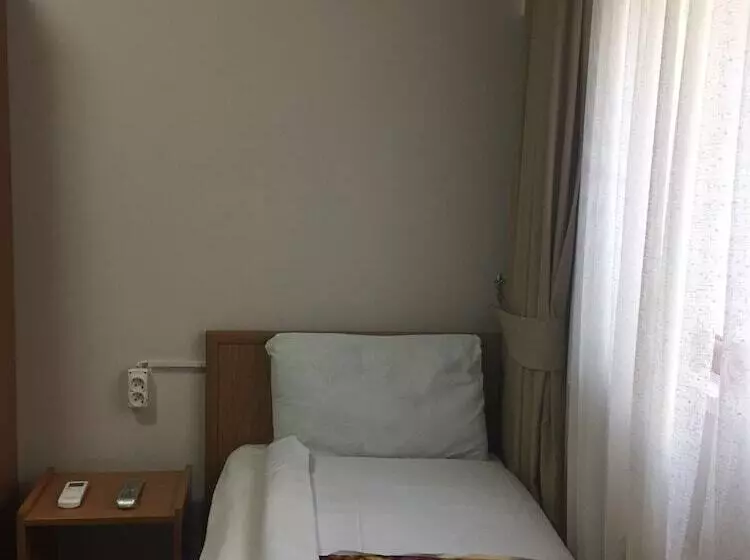 ホテル Semih
