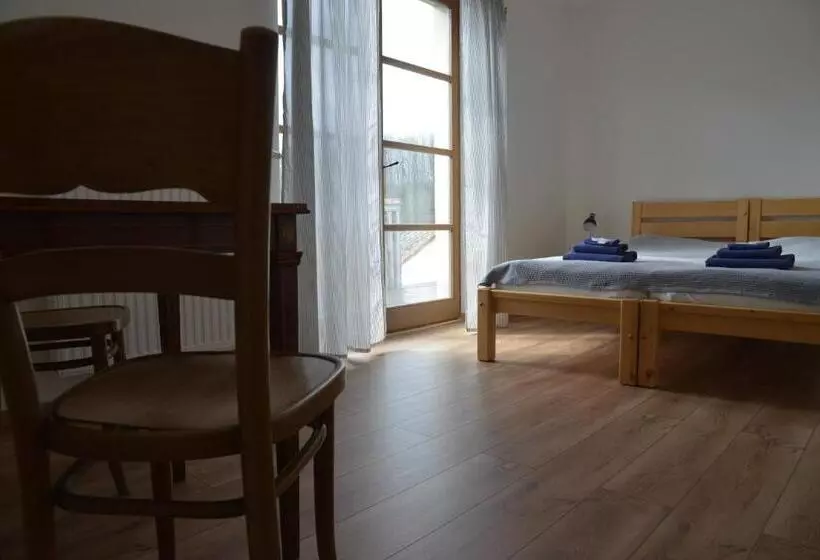 Hotelli Statek Krkavčí Hora